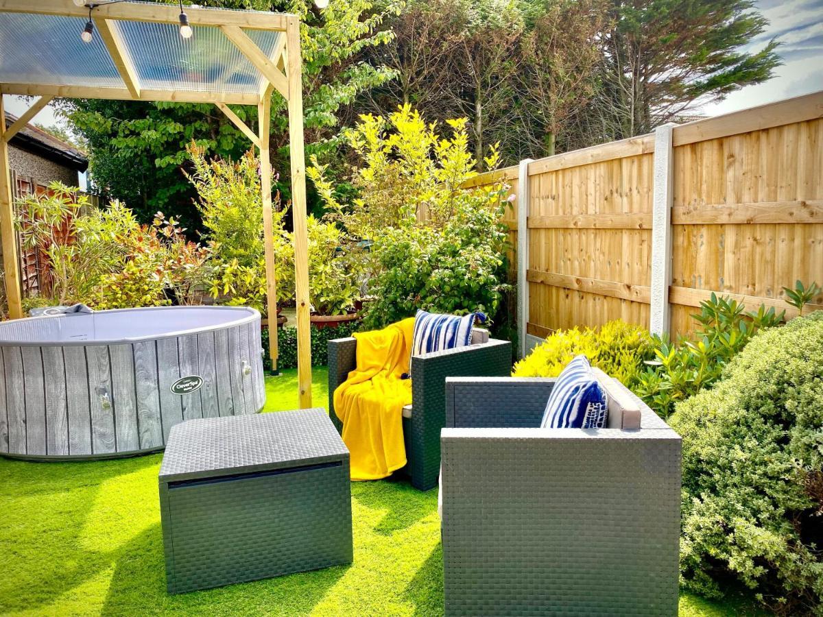 Remarkable 3-Bed Hot Tub House In Blackpool Luaran gambar