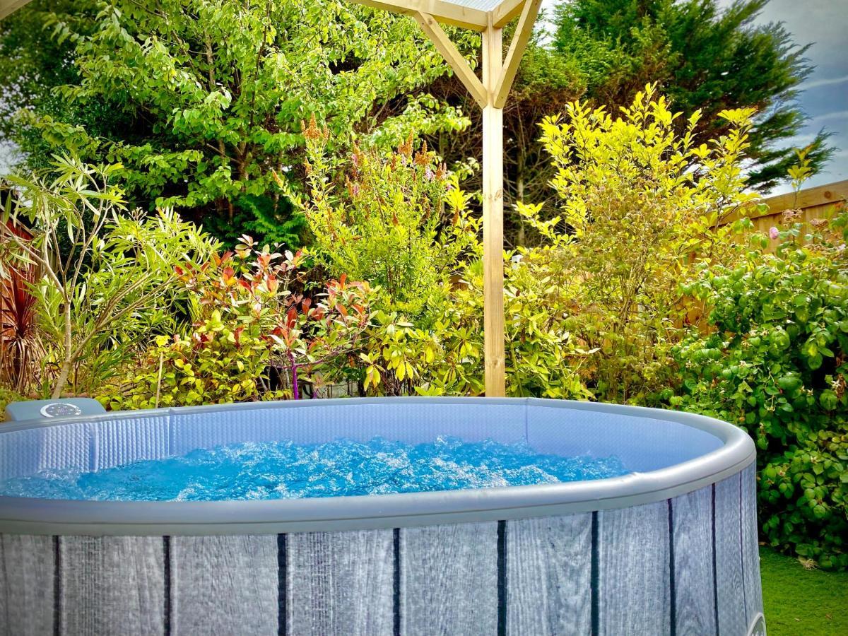Remarkable 3-Bed Hot Tub House In Blackpool Luaran gambar