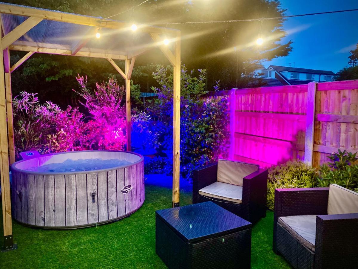 Remarkable 3-Bed Hot Tub House In Blackpool Luaran gambar