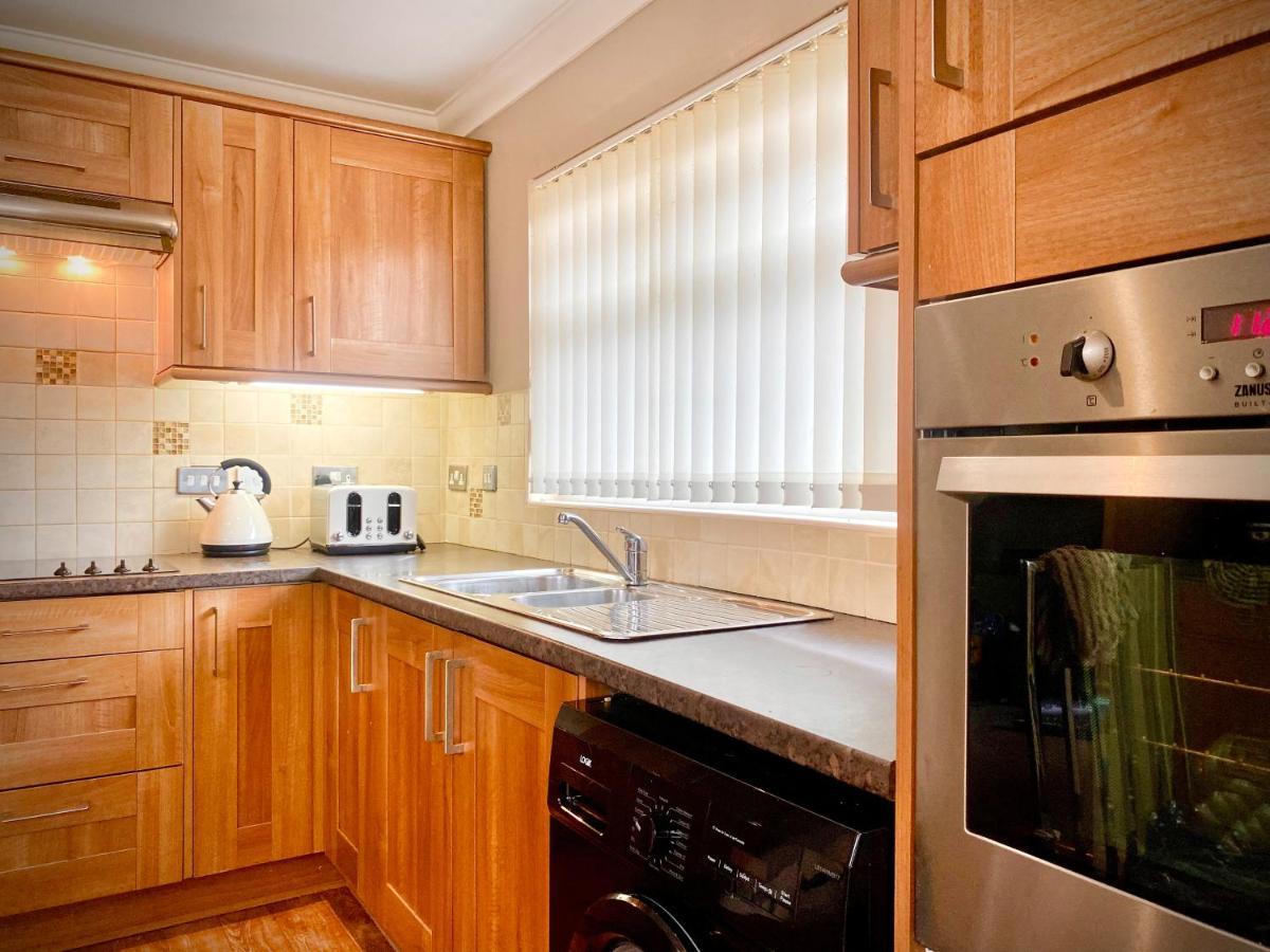 Remarkable 3-Bed Hot Tub House In Blackpool Luaran gambar